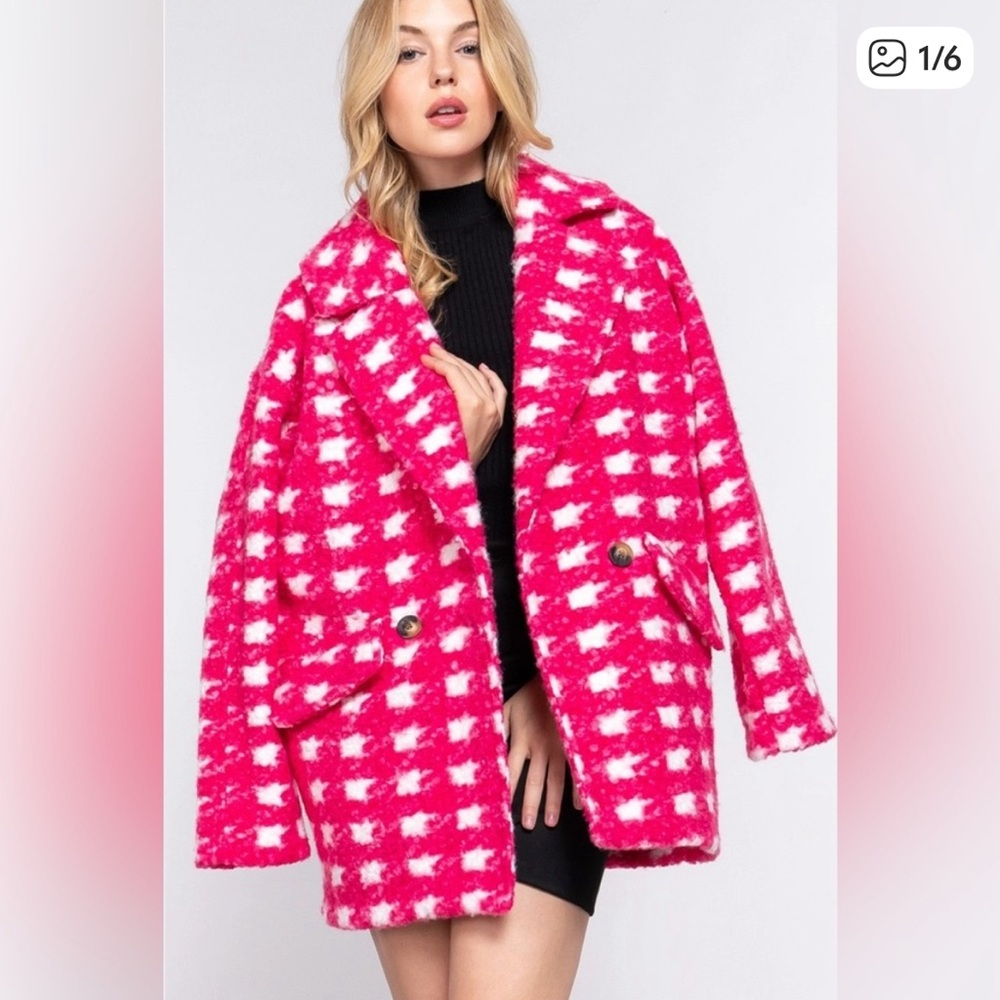 NWT - Active USA Pink & White Houndstooth Plush Pea Coat